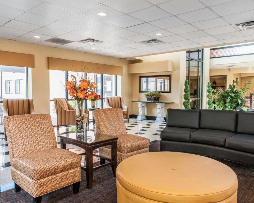 Quality Inn & Suites - Mattoon Image 14
