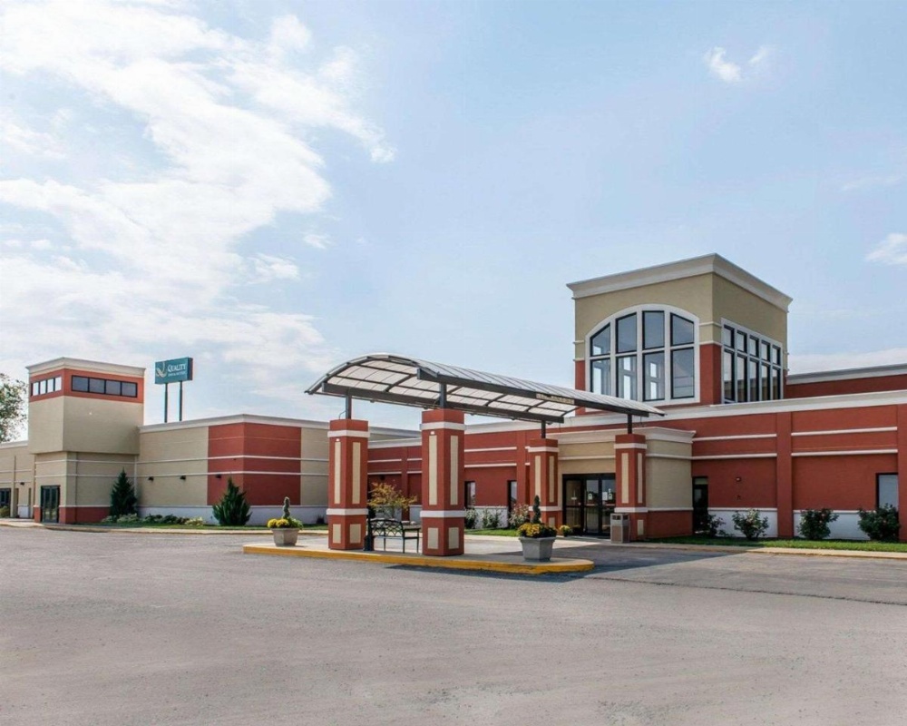 Quality Inn & Suites - Mattoon Image 15