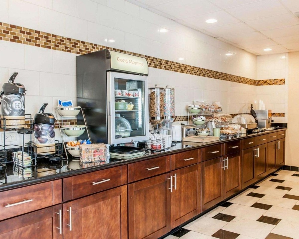 Quality Inn & Suites - Mattoon Image 18