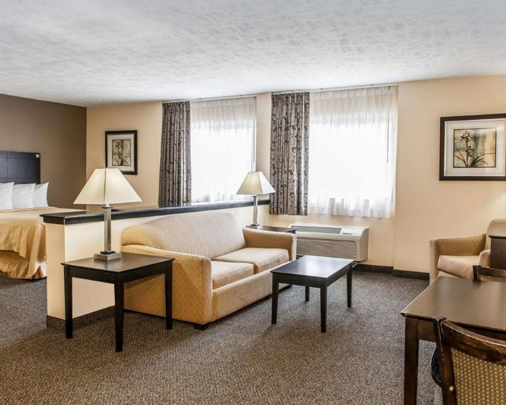 Quality Inn & Suites - Mattoon Image 20