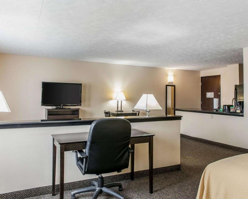 Quality Inn & Suites - Mattoon Image 29